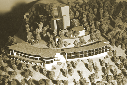 Modell zum Entwurf des Turmberghotels von Carl Peter Pflästerer 1952