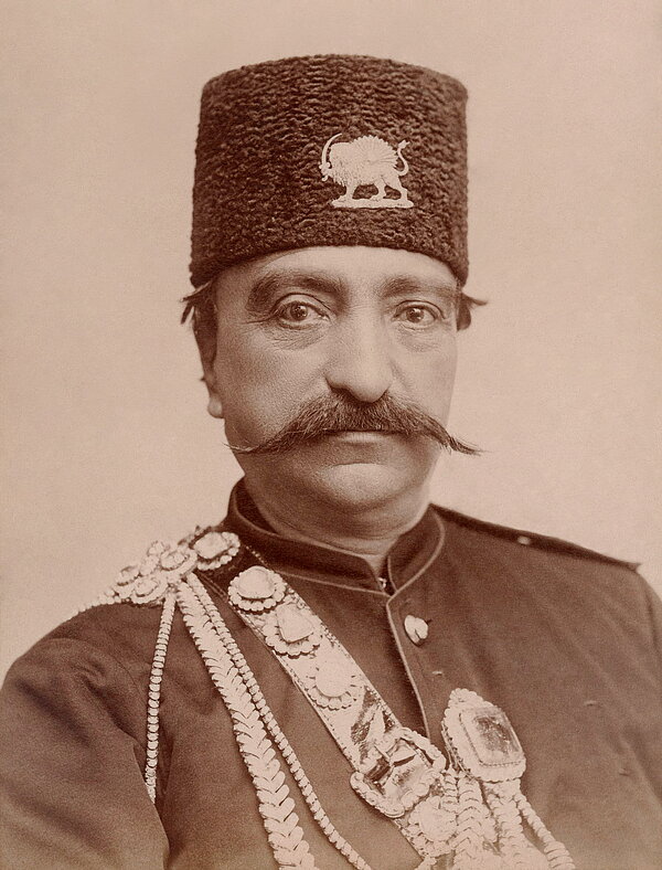 Nāser ad-Din Schāh bei einem seiner Europa-Besuche 1873