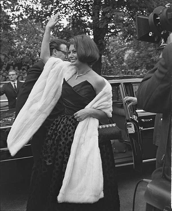 Sophia Loren bei der Bambi-Verleihung 1962 in Karlsruhe