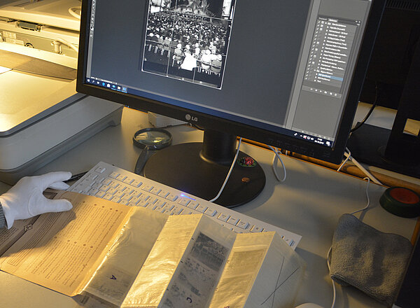 Digitalisierung von Kleinbildnegativen im Stadtarchiv