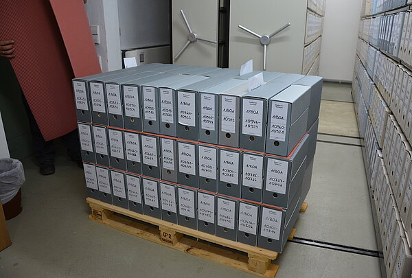 Abholung von Akten zur Entsäuerung durch ein Dienstleistungsunternehmen, 2017