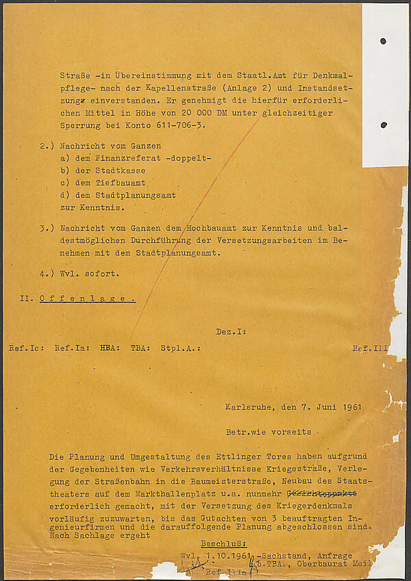 Stark säurehaltiges Papier aus einer Akte des Bestandes der Hauptregistratur