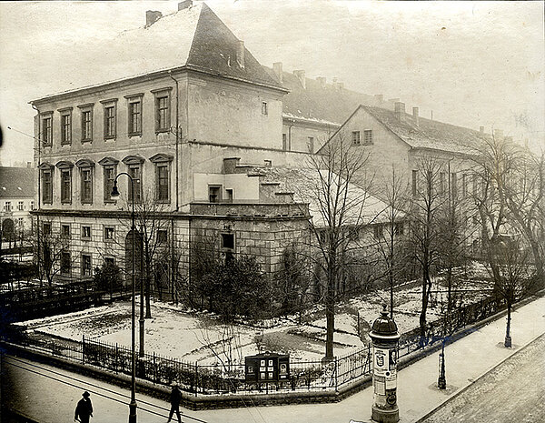 Die Karlsburg im Winter 1928/29