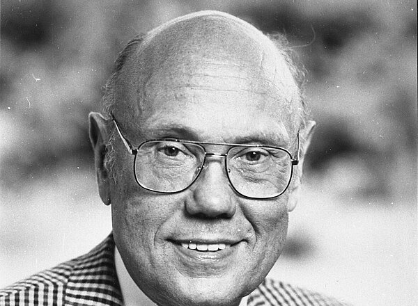 Professor Dr. Gerhard Seiler 1993