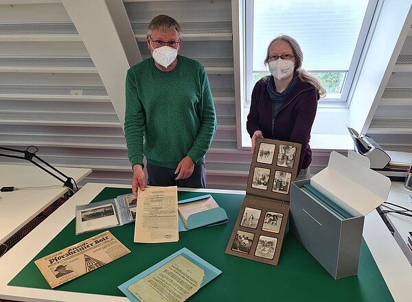 Seit Mai 2021 befindet sich die wertvolle Sammlung der Warenhausdynastie Knopf im Stadtarchiv 