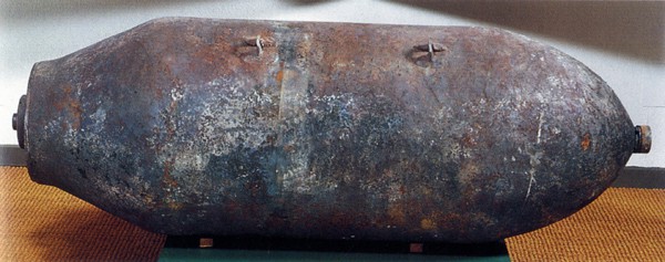 Amerikanische Sprengbombe