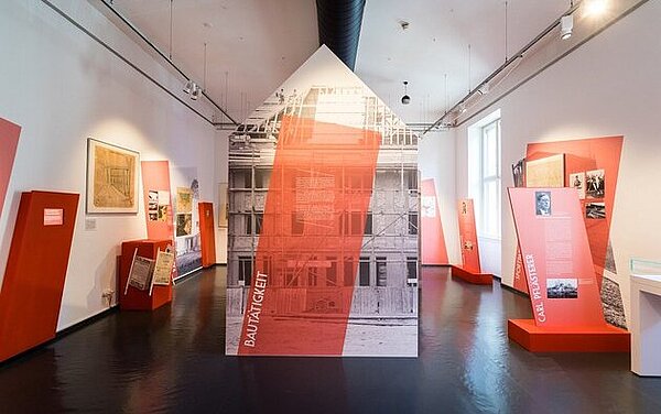 Blick in die Bereich Planen und Bauen, Gustai/pixelgrün