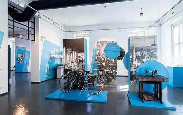 Blick in den Bereich Industrie, Arbeit und Soziales, Gustai/pixelgrün