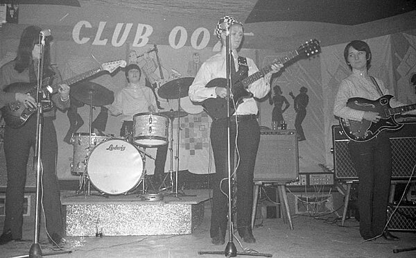 Gastspiel der Beatband "The Liverbirds" im Club 007 im März 1966