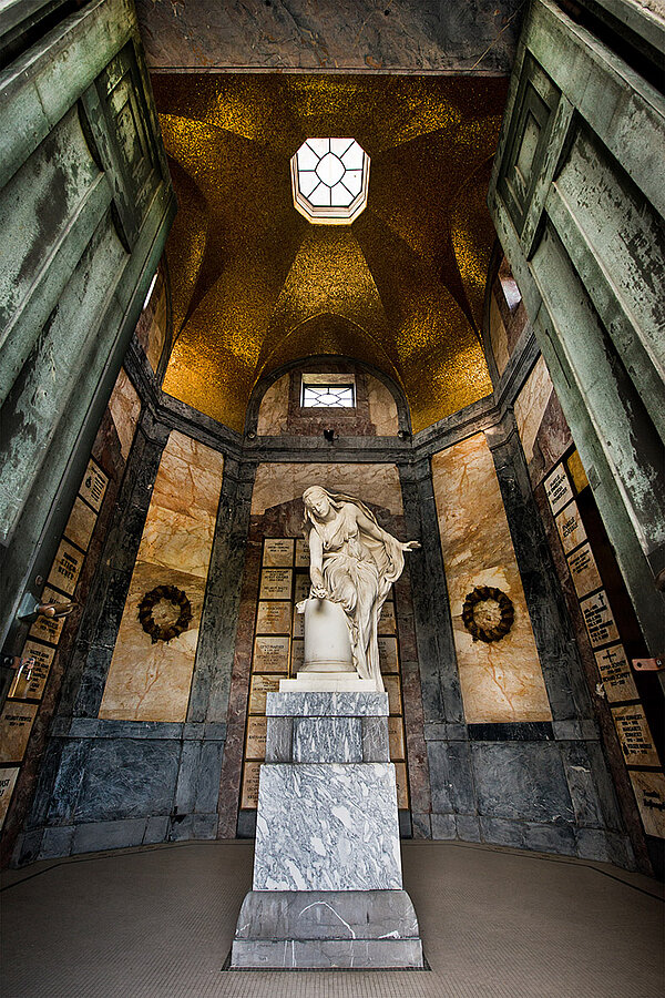 Blick in die Kuppel des Bürklin-Mausoleums